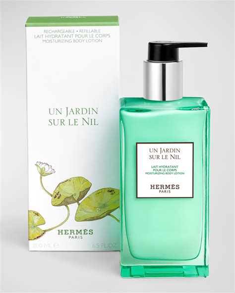 Un Jardin sur le Nil Moisturizing body lotion 